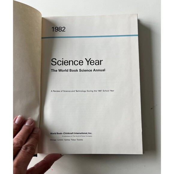 Science Year The World Book Science Annual - 1982 Textbook Book Books - Picture 4 of 5